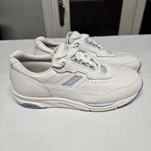 SAS Tour Lace Up WHite Leather Sneakers Size 8.5 N